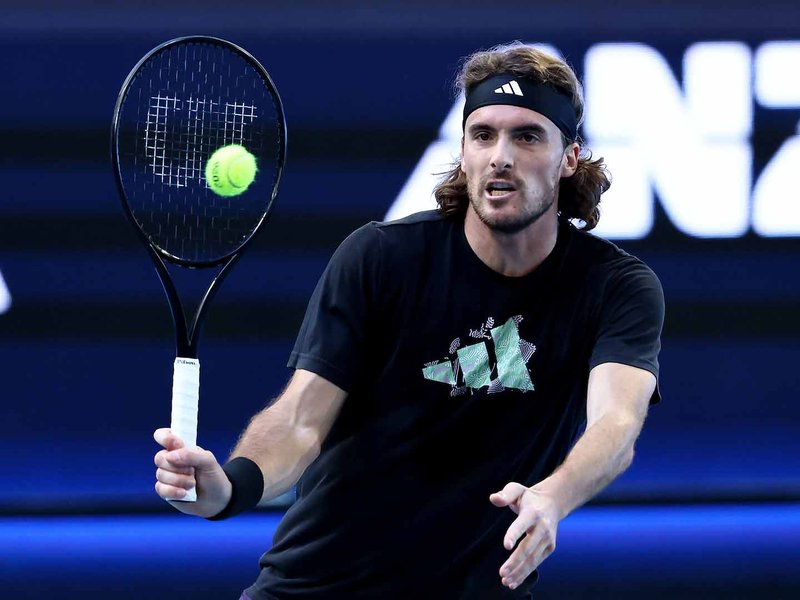 Stefanos Tsitsipas reveals contemplating retirement during injury-hit 2025 season. Photo credit: ATP Tour