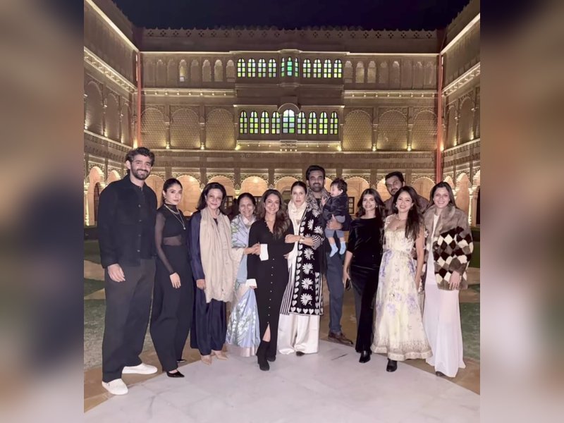 Chak De’ girls Sagarika Ghatge, Vidya Malvade reunite for New Year