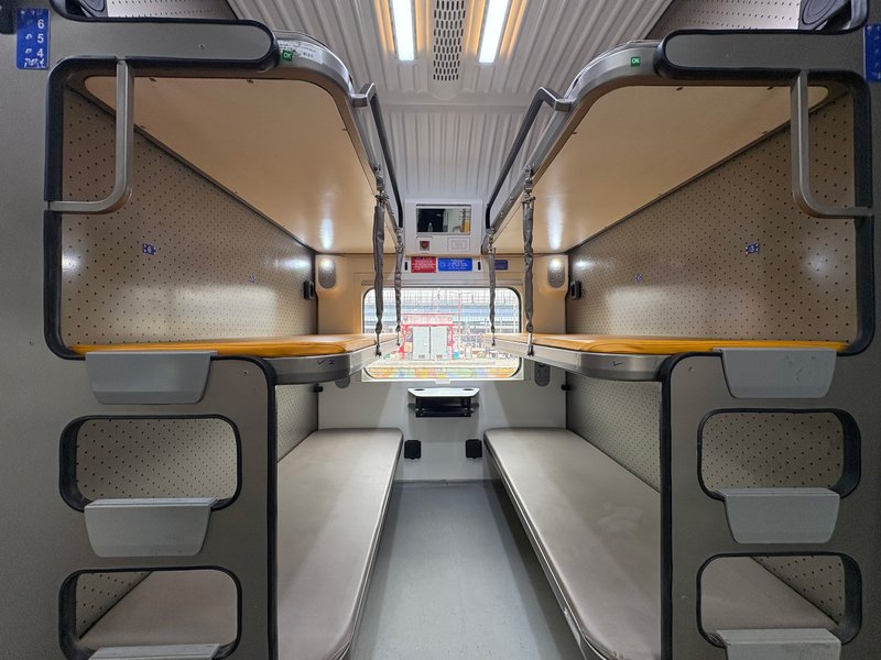 वंदे भारत स्लीपर : रेल यात्रियों को सफर में नया एहसास, वर्ल्ड क्लास तकनीक और सुविधाओं के आप भी हो जाएंगे फैन 