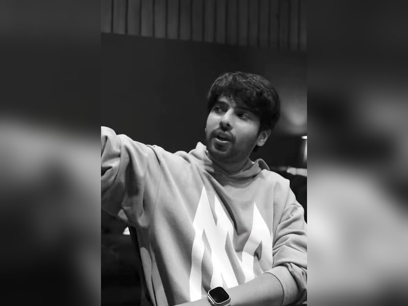 Armaan Malik marks first anniversary by sharing ‘Ghar’ with wife Aashna