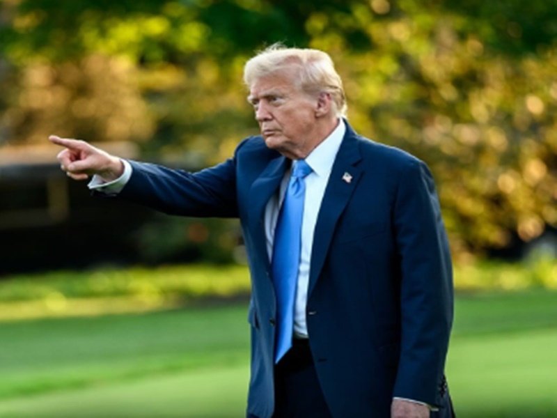 Trump defends secrecy, warns rivals after Venezuela operation