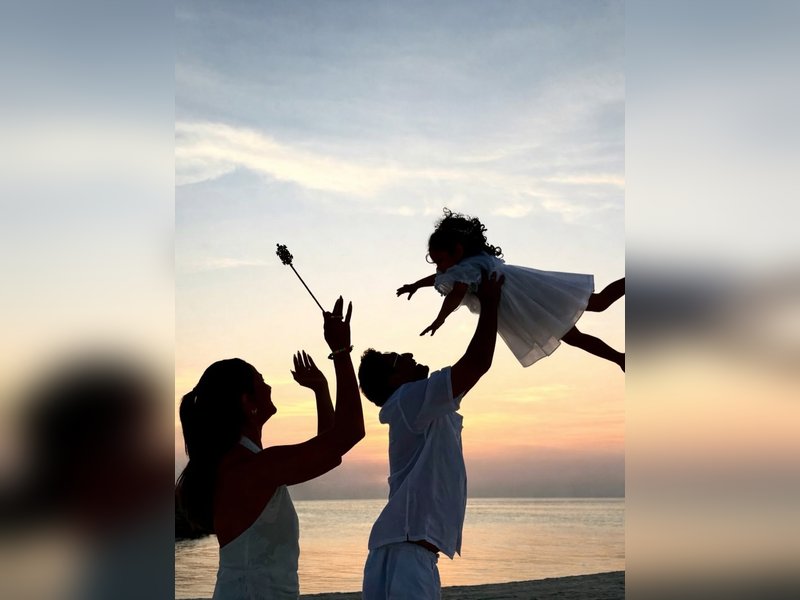 Alia Bhatt welcomes 2026 with a fairytale pic with Ranbir & Raha