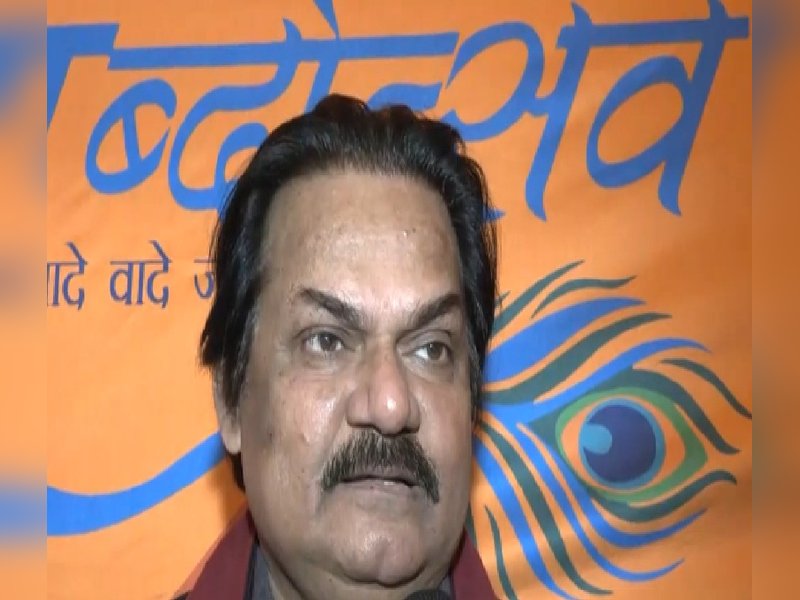 दिल्ली शब्दोत्सव 2026: अखिलेंद्र मिश्रा की हिंदी सिनेमा के लेखकों को सलाह, अच्छी फिल्मों के लिए पढ़ना जरूरी