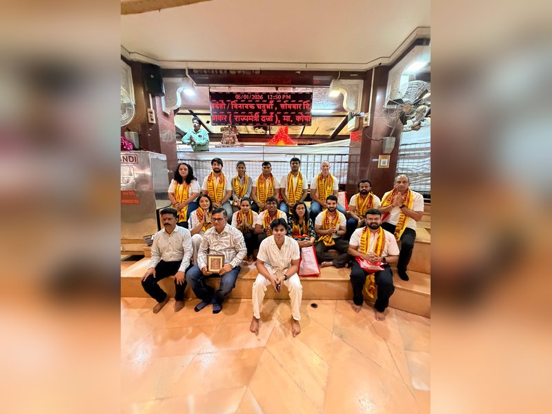 Gujarat Giants visit Siddhivinayak Temple in Mumbai to seek blessings of the Women’s Premier League (WPL) 2026. Photo credit: Gujarat Giants