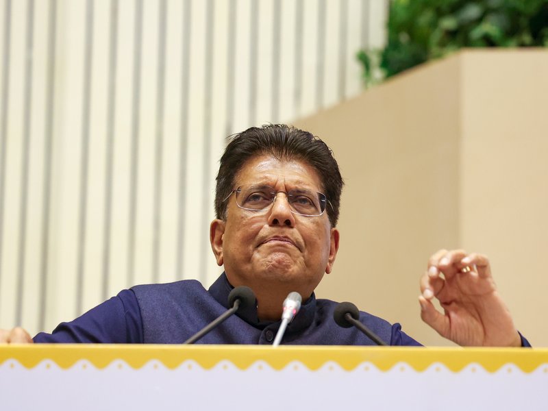 पश्चिम एशिया में बढ़ते संघर्ष के बीच निर्यात-आयात पर सरकार की नजर, व्यापार सुगमता के लिए उठाए गए अहम कदम: पीयूष गोयल