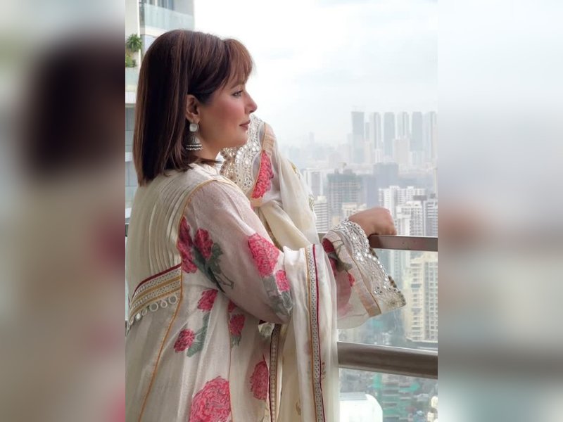 मुंबई के प्रदूषण से हिना खान की सेहत पर पड़ा बुरा असर, सांस लेने में हो रही तकलीफ