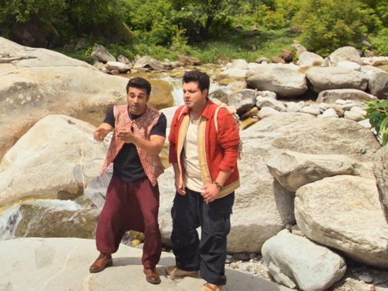 पौराणिक नाम, मॉडर्न कहानी और जबरदस्त कॉमेडी, 'राहु केतु' के ट्रेलर में दिखी पुलकित-वरुण की मस्ती