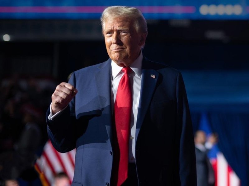 Trump presses House Republicans on voter ID, backs SAVE Act to tighten rlection rules