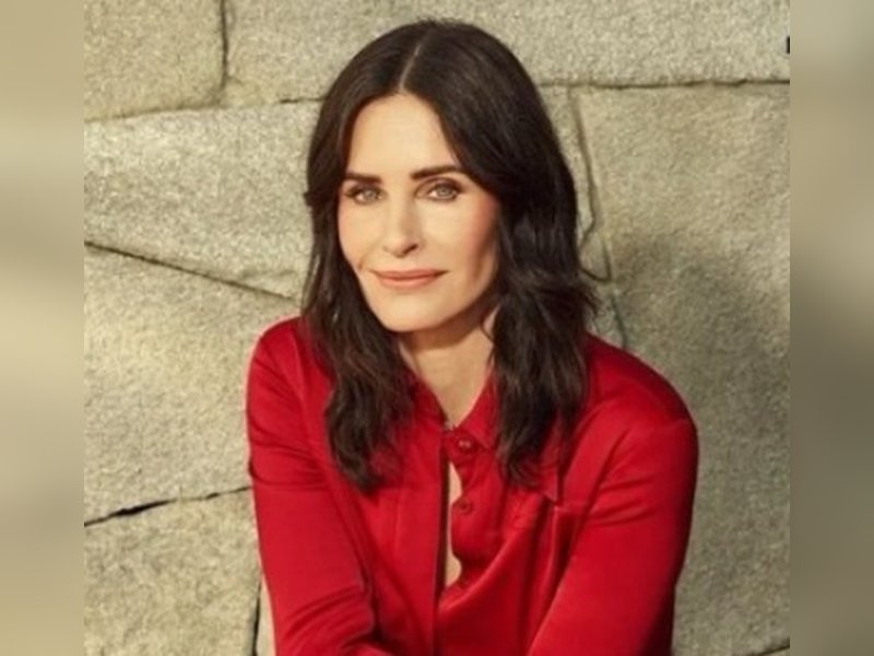 Courtney Cox reveals why she did a tampon commercial in 1985 