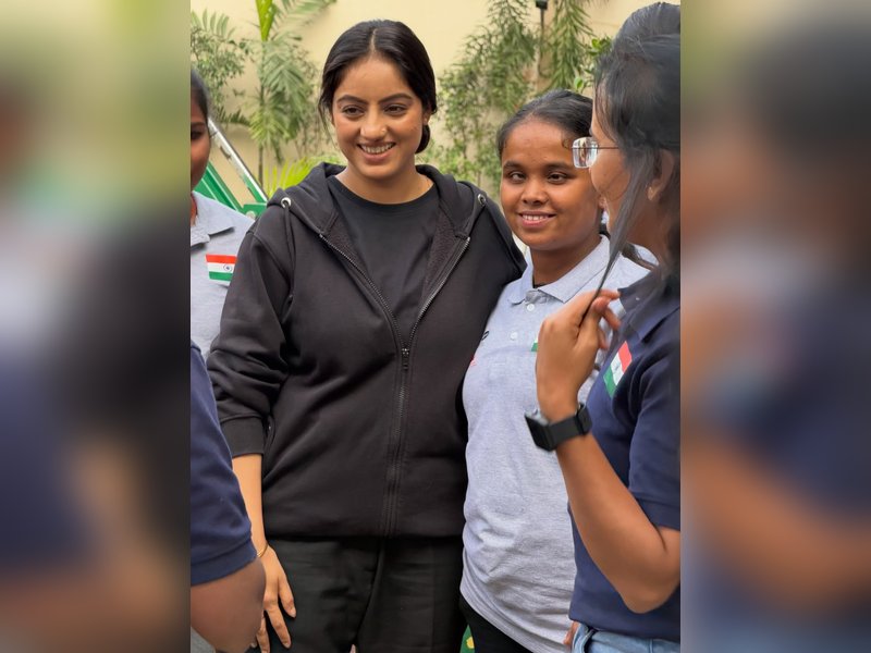 Deepika Singh meets blind women’s cricket team: Some love truly sees beyond sight