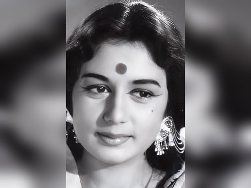 Jackie Shroff honours late actress Nanda on 86th birth anniversary