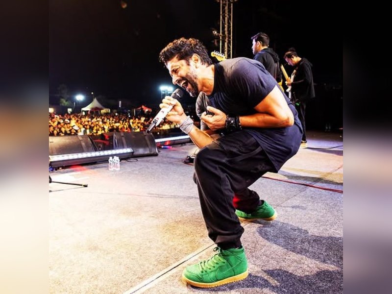 फरहान अख्तर के जीवन में बेहद अहम है उनका 'दूसरा प्यार', जो दूर करता है तनाव