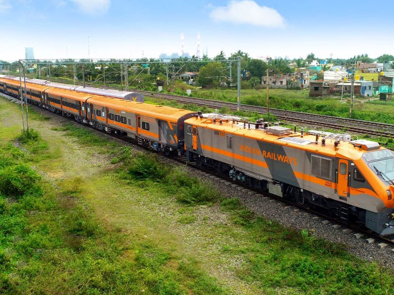 रेलवे 2026 में 52 हफ्तों में 52 सुधार लागू करेगा, सुरक्षा बढ़ाने पर रहेगा जोर 