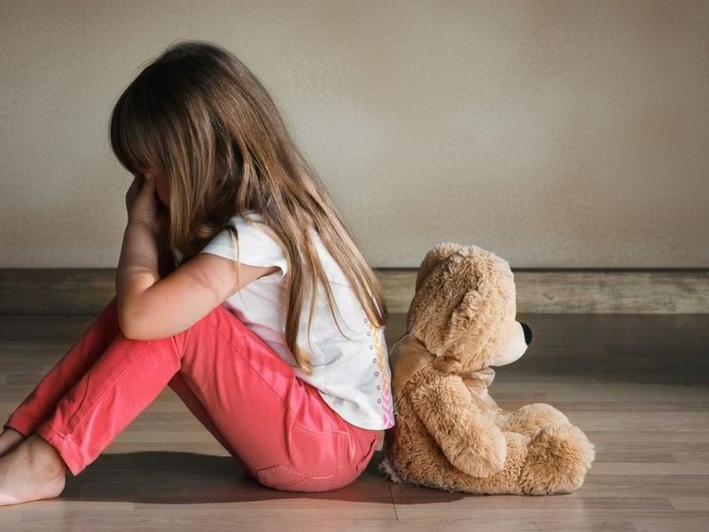 मोबाइल, पढ़ाई का दबाव और घर का माहौल, बच्चों के मानसिक स्वास्थ्य पर डाल रहे असर