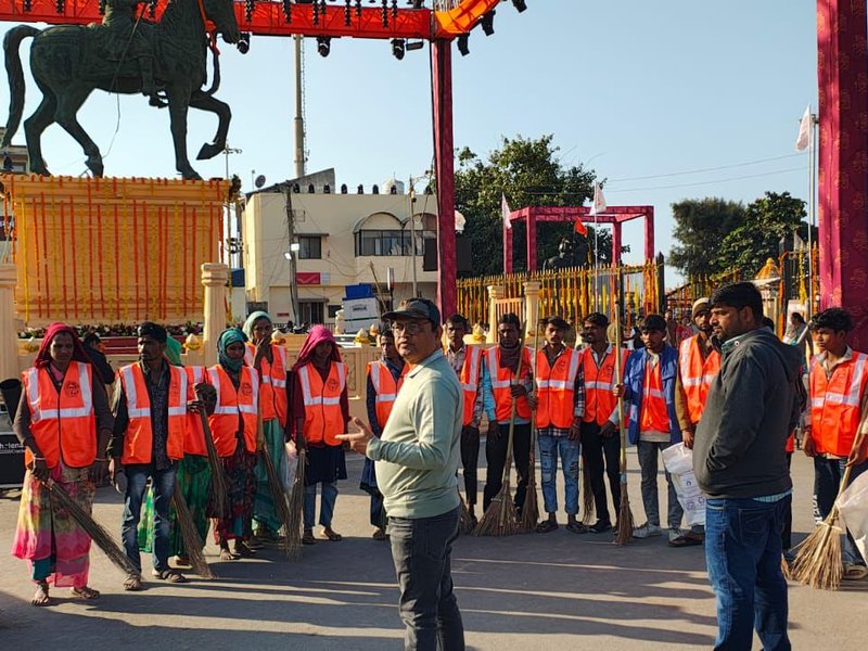 पीएम मोदी की यात्रा : प्रशासन और सफाई कर्मचारी सोमनाथ की स्वच्छता में दे रहे हैं अतुल्य योगदान