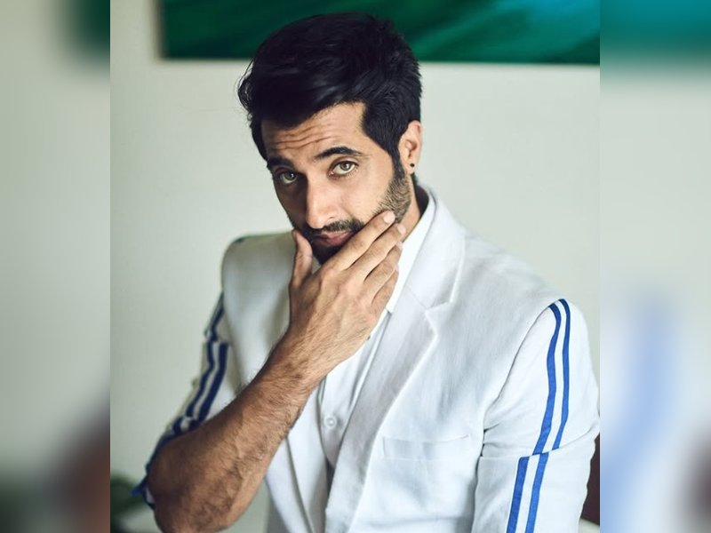 'शाहरुख खान सिर्फ सुपरस्टार नहीं, बल्कि एक इंस्टिट्यूशन हैं',  'किंग' में काम करने को लेकर बोले अक्षय ओबेरॉय