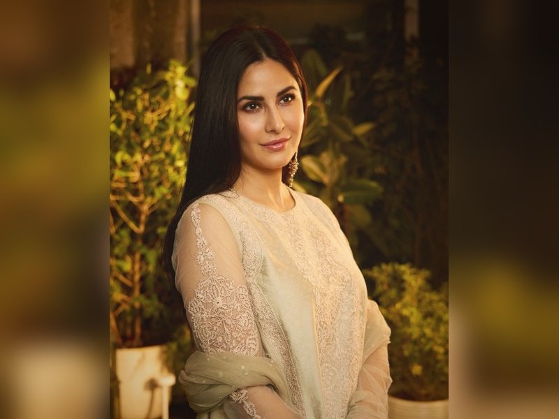 Katrina Kaif wishes 'ZNMD' co-star Farhan Akhtar 'love & light' on his birthday
