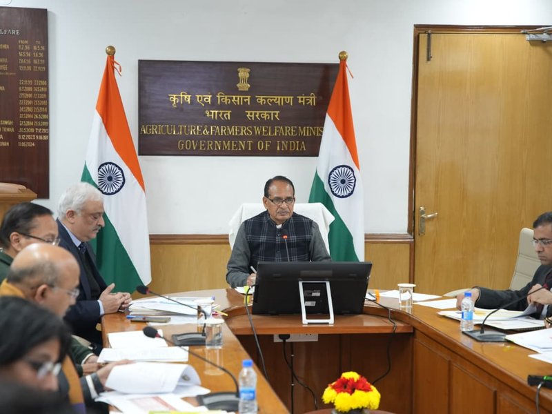 केंद्रीय योजनाओं का लाभ समय पर पहुंचाने के लिए शिवराज सिंह चौहान ने राज्यों के कृषि मंत्रियों के साथ की समीक्षा बैठक