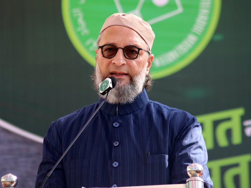 Owaisi criticises Haj airfare hike, seeks withdrawal of circular and refund for pilgrims