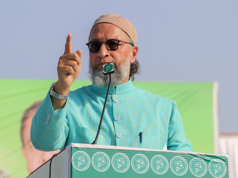 'Reflects Himanta Biswa Sarma's Pakistani thinking', Owaisi hits out at 'Hindu PM' remark