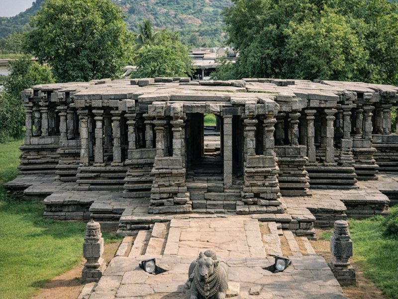 हजार स्तभों वाले मंदिर में एक छत के नीचे मौजूद हैं भगवान विष्णु, शिव और सूर्य; पोंगल पर लगता है भक्तों का तांता
