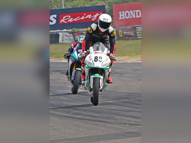National Motorcycle Racing C'ship: Rahil Pillarisetty, Rajender Beedani annex title each (Credit: FMSCI)