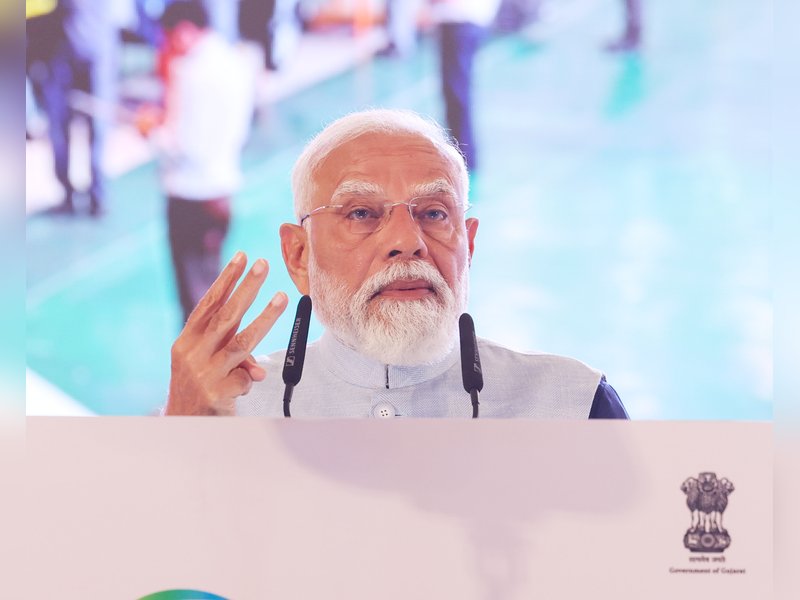 PM Modi calls for criticism with dignity in legislatures