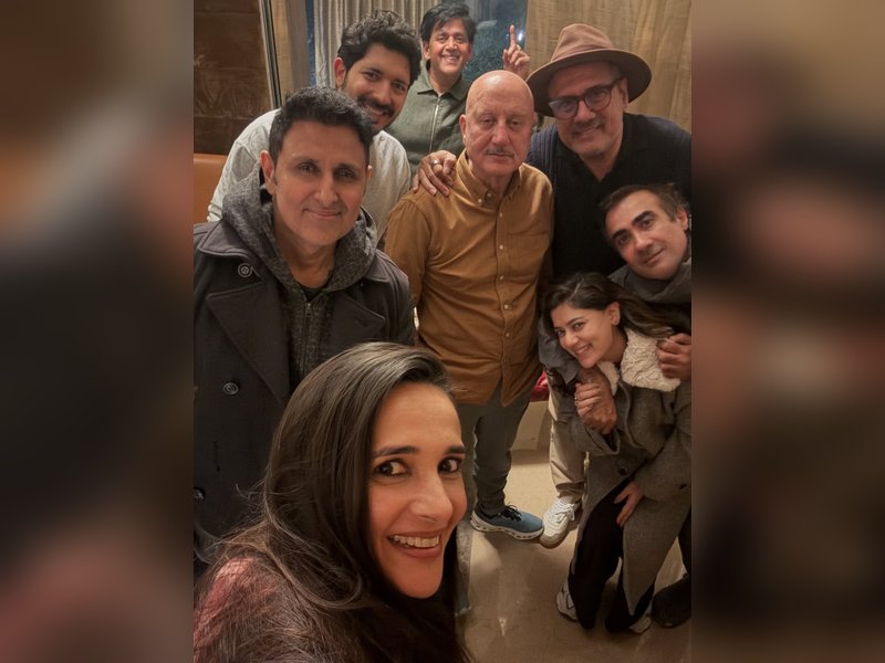 Tara Sharma celebrates her birthday with the 'Khosla Ka Ghosla 2' family
