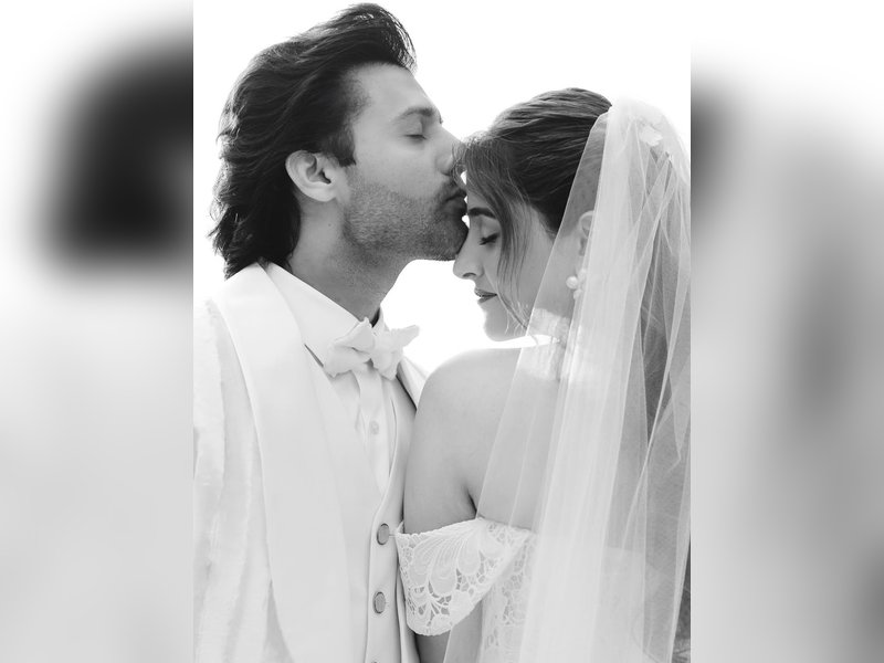 Nupur Sanon & Stebin Ben share inside pics from their dreamy Christian wedding as they say 'I Do'