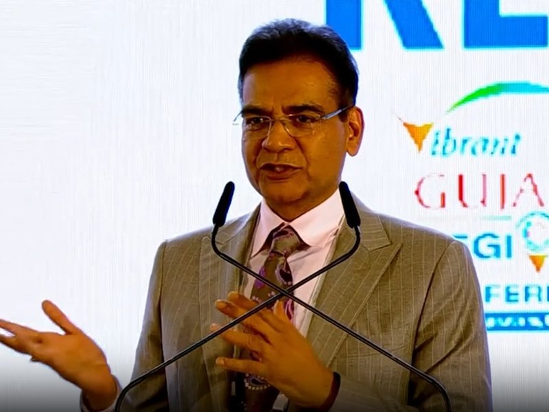 वाइब्रेंट गुजरात समिट में निवेश और विकास का बड़ा रोडमैप, गोयनका और अंबानी  के एलानों से बदलेगी तस्वीर