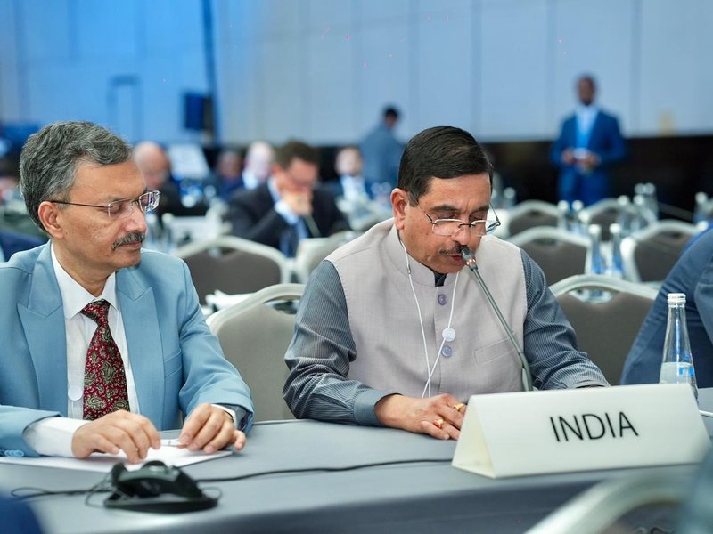 India offers $300 billion investment opportunity in clean energy: Pralhad Joshi