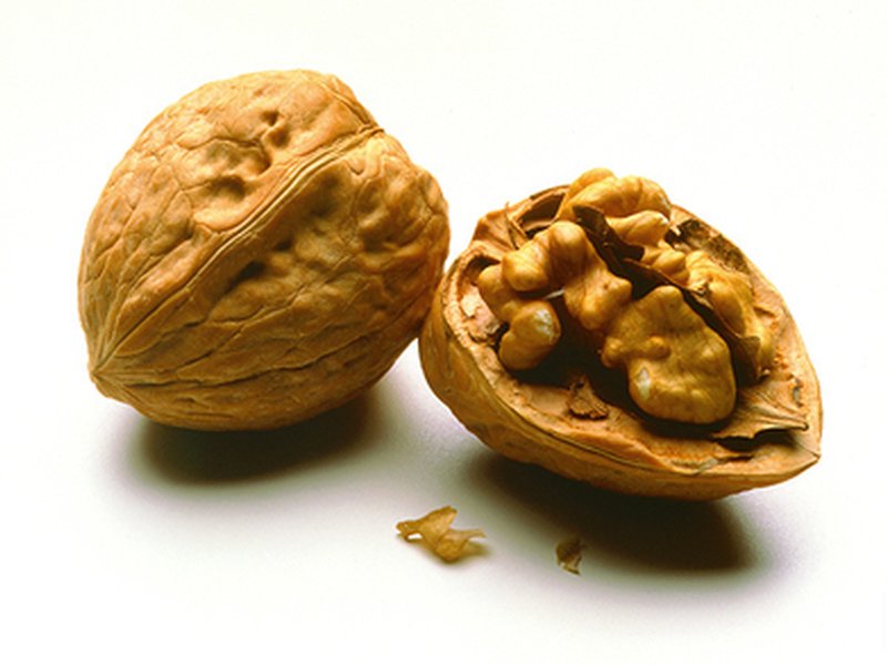 अखरोट से बाजरा तक, ब्लड शुगर को प्राकृतिक तरीके से नियंत्रित करेंगे ये सुपरफूड्स