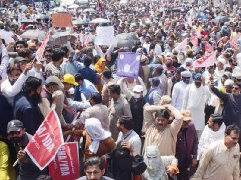 Pakistan: Balochistan govt suspends 38 college teachers for joining protests