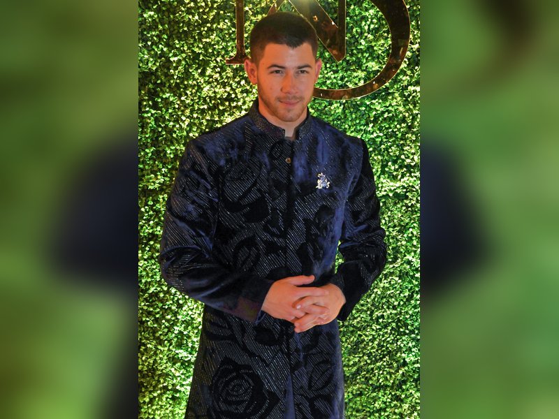 Nick Jonas reveals why he stepped outside of the Golden Globes ceremony