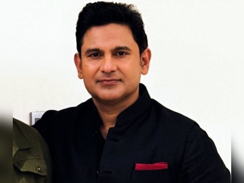 Manoj Muntashir calls ‘Ghar Kab Aaoge’, a song about quiet pain, fragile hope