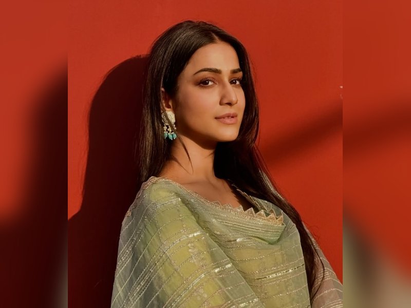 Amandeep Sidhu recalls her unique proposal while flying kites