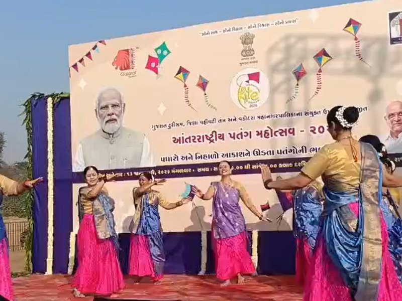  अंतरराष्ट्रीय पतंग महोत्सव 2026: वडोदरा में दिखा वसुधैव कुटुंबकम का नजारा