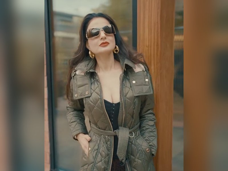 Ameesha Patel warns against a fake number being passed on as hers: 'This is not me'