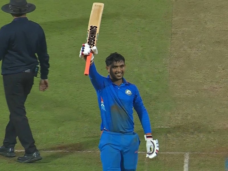 विजय हजारे ट्रॉफी: अमन मोखाड़े ने खेली 138 रन की पारी, कर्नाटक को 6 विकेट से हराकर फाइनल में विदर्भ