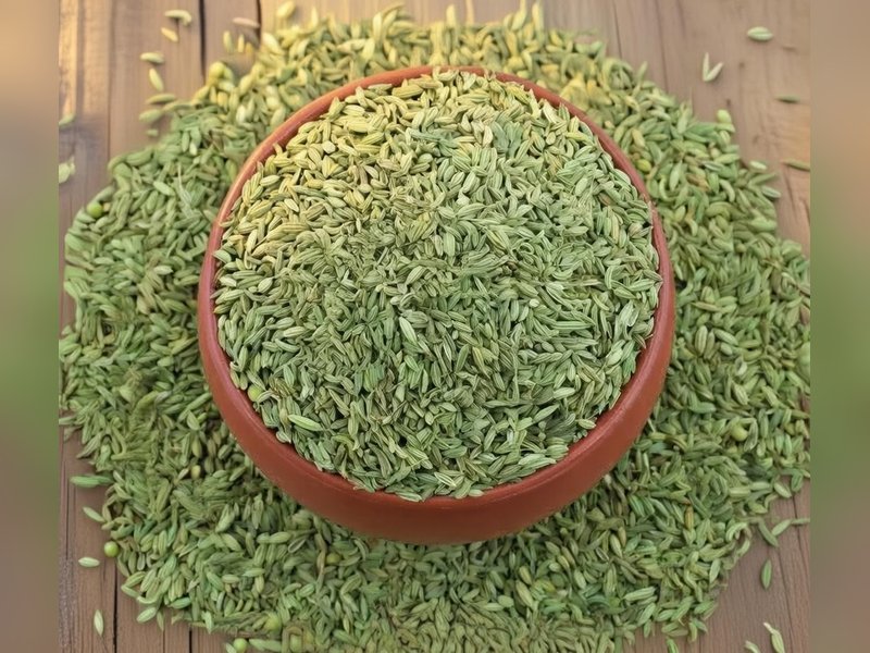 कम उम्र में सफेद बाल बन रहे हैं परेशानी? सौंफ देगा बालों को नेचुरल हेयर कलर