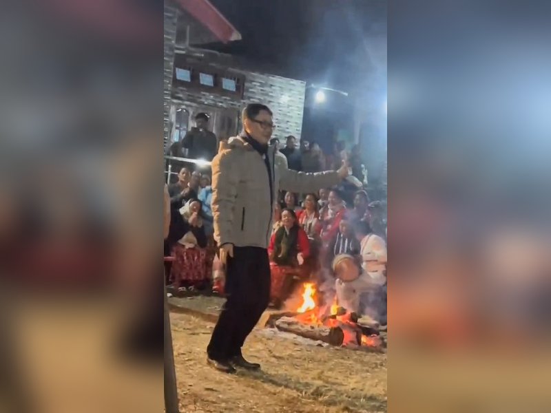 Kiren Rijiju’s graceful dance steps win admirers at Arunachal fest