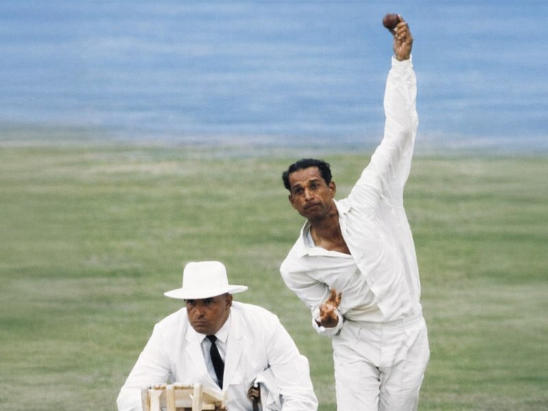 बापू नाडकर्णी: भारत के सबसे किफायती गेंदबाज, जिन्होंने लगातार 21 मेडन ओवर फेंके 