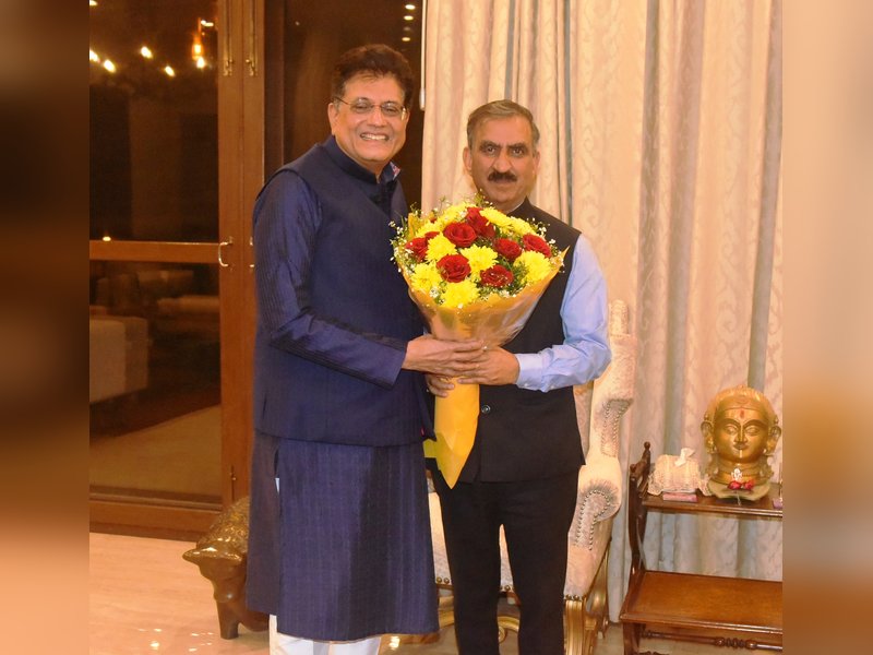  सीएम सुक्खू ने केंद्रीय मंत्री पीयूष गोयल से की भेंट, पीक सीजन के दौरान सेब आयात पर प्रतिबंध लगाने का किया आग्रह