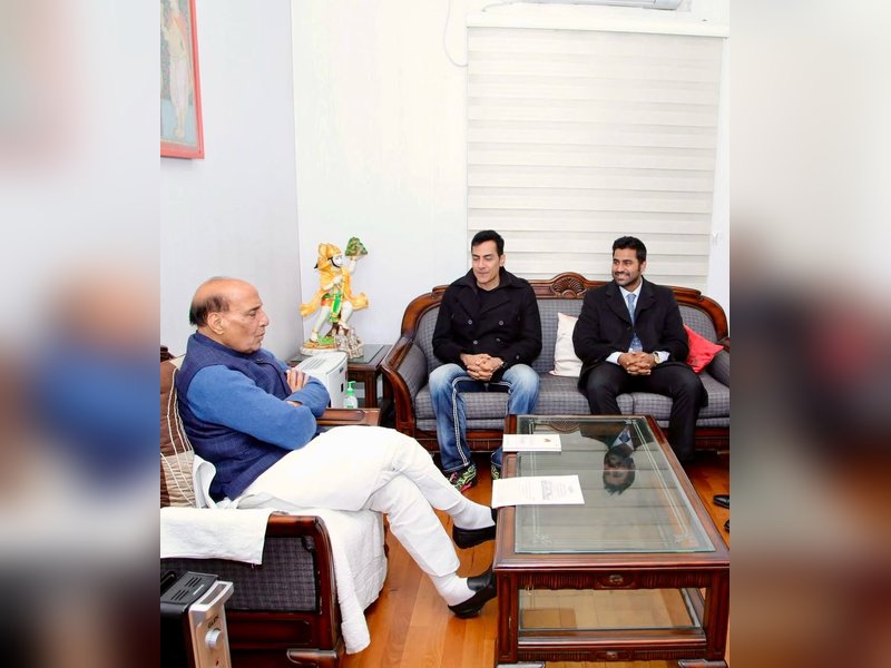 Sudhanshu Pandey admires Rajnath Singh's farsightedness as he meets the Defense Minister