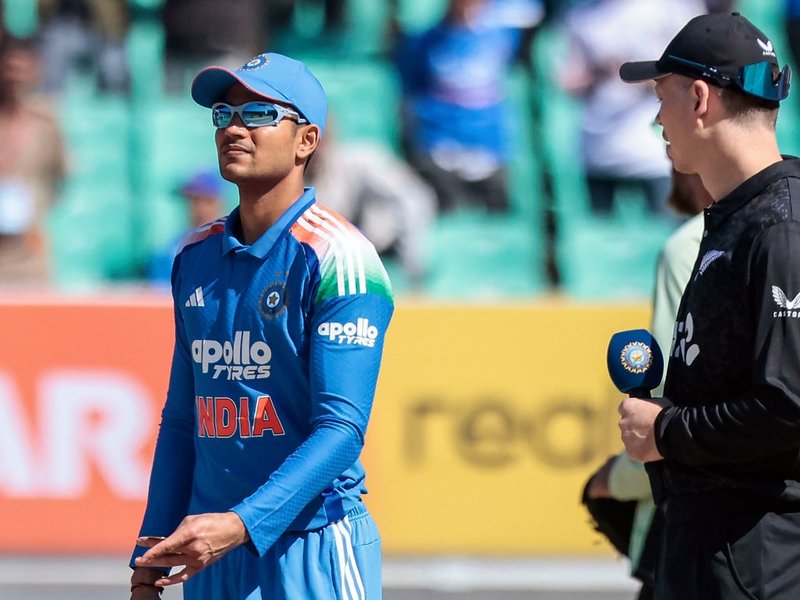 भारत बनाम न्यूजीलैंड तीसरा वनडे : गिल ने टॉस जीतकर लिया गेंदबाजी का फैसला, टीम इंडिया में एक बदलाव