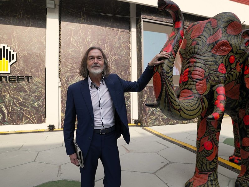 Nikas Safronov exhibition ends India tour after record turnout in 60 years