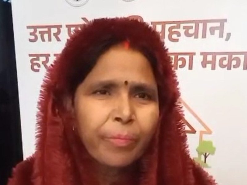पीएम आवास योजना के लाभार्थी बोले, प्रधानमंत्री मोदी ने सिर पर छत दे दी