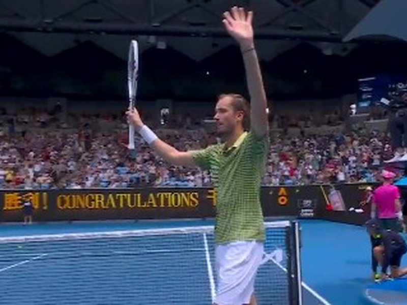 ऑस्ट्रेलियन ओपन: डेनियल मेदवेदेव ने जेस्पर डी जोंग को हराकर दूसरे दौर में जगह बनाई 