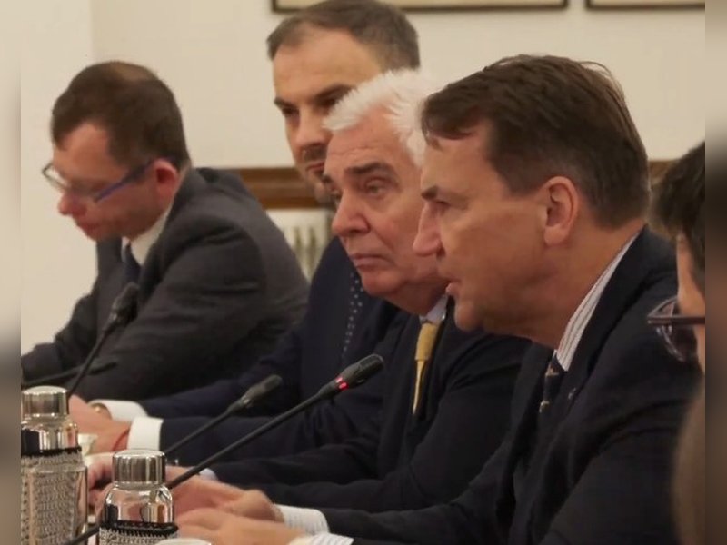 Polish Deputy PM backs India's call to counter cross-border terrorism