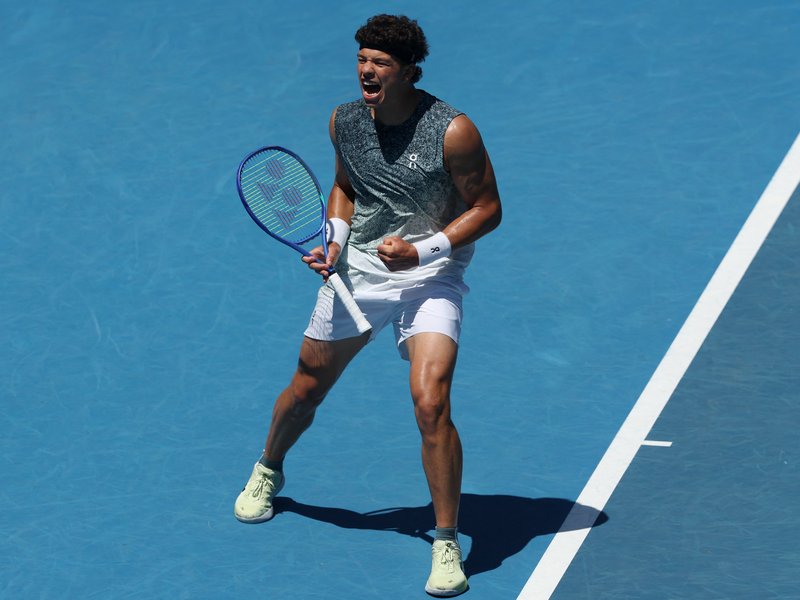 Aus Open: Shelton edges past Humbert in opening round thriller